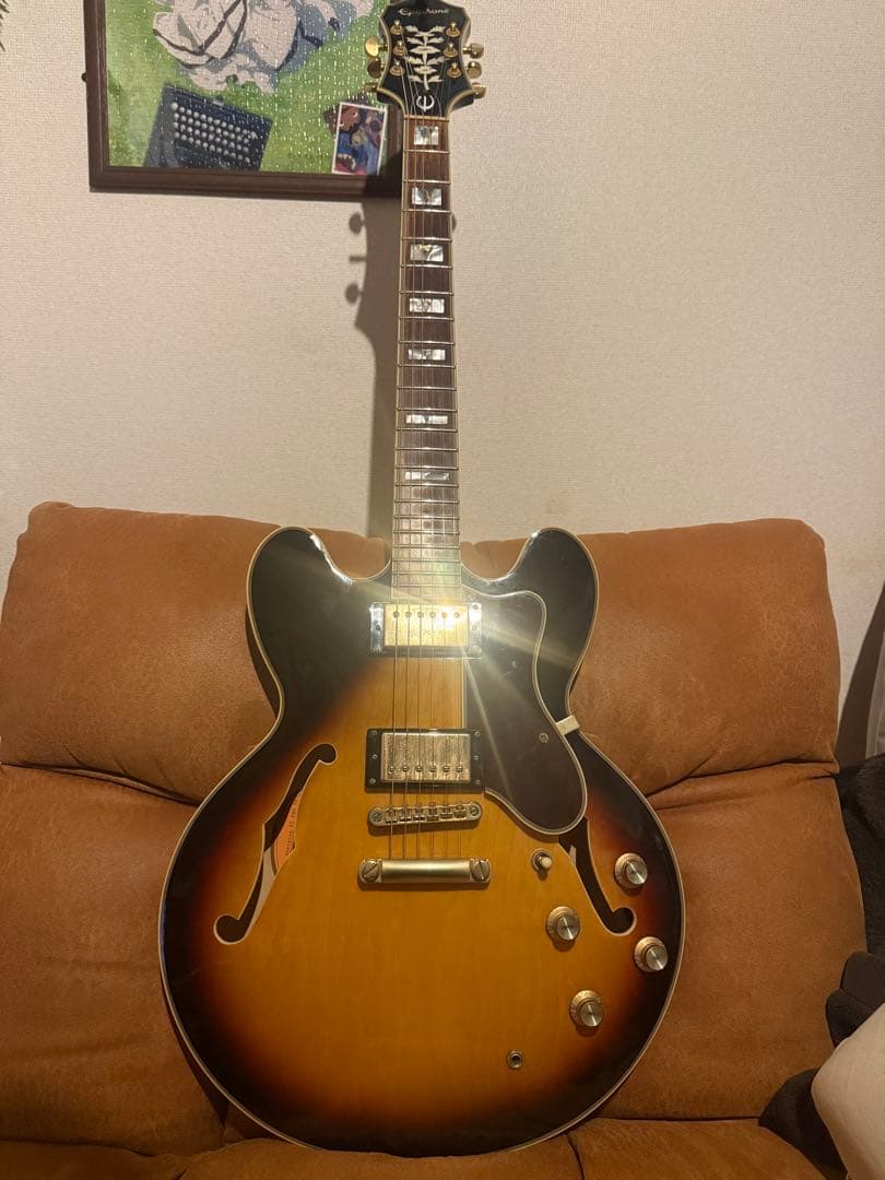 Epiphone シェラトン セミアコ サンバースト