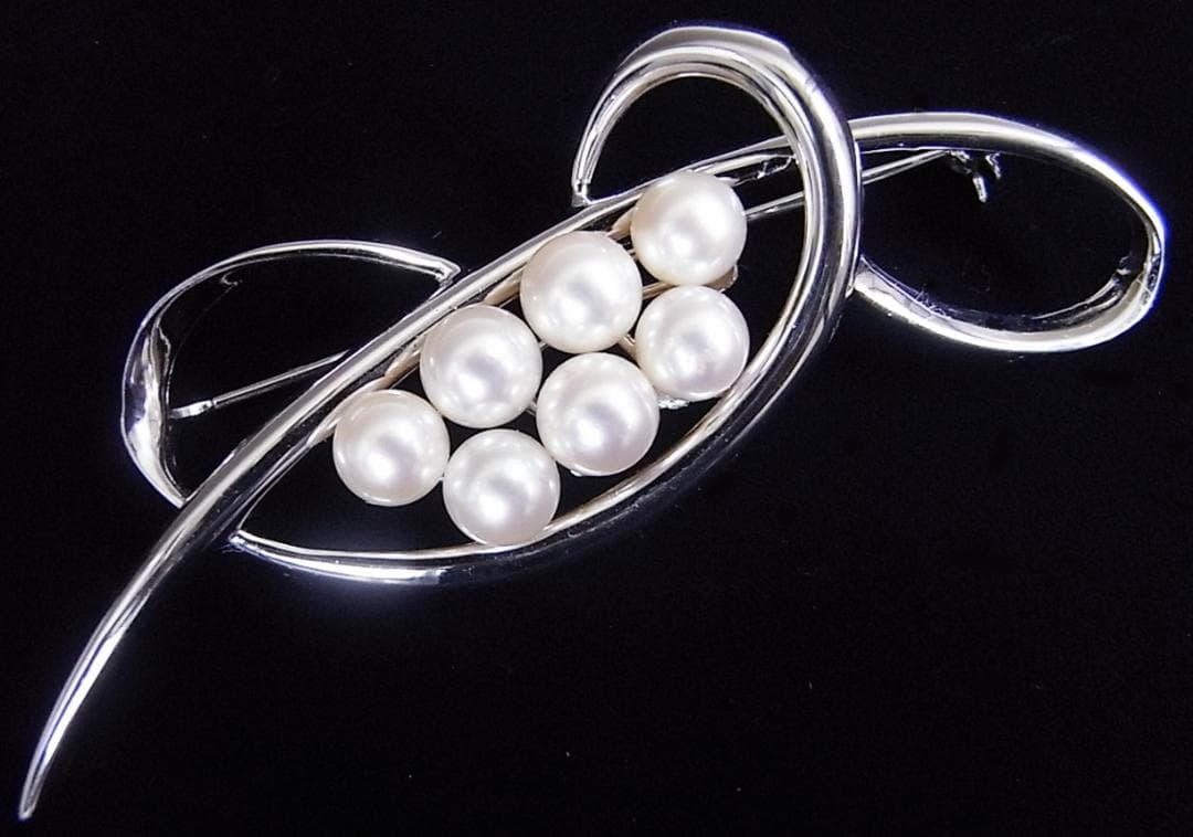 ★925シルバー(銀製)・7粒★本真珠ブローチ（アコヤ真珠)★未使用品　★