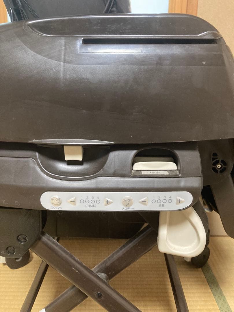 Combiネムリラ AUTO SWING CWLシリーズ ハイローチェア