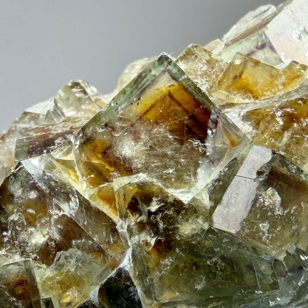 フローライト　蛍石　オコルス　ナミビア　鉱物標本　原石　天然石　ゾーニング