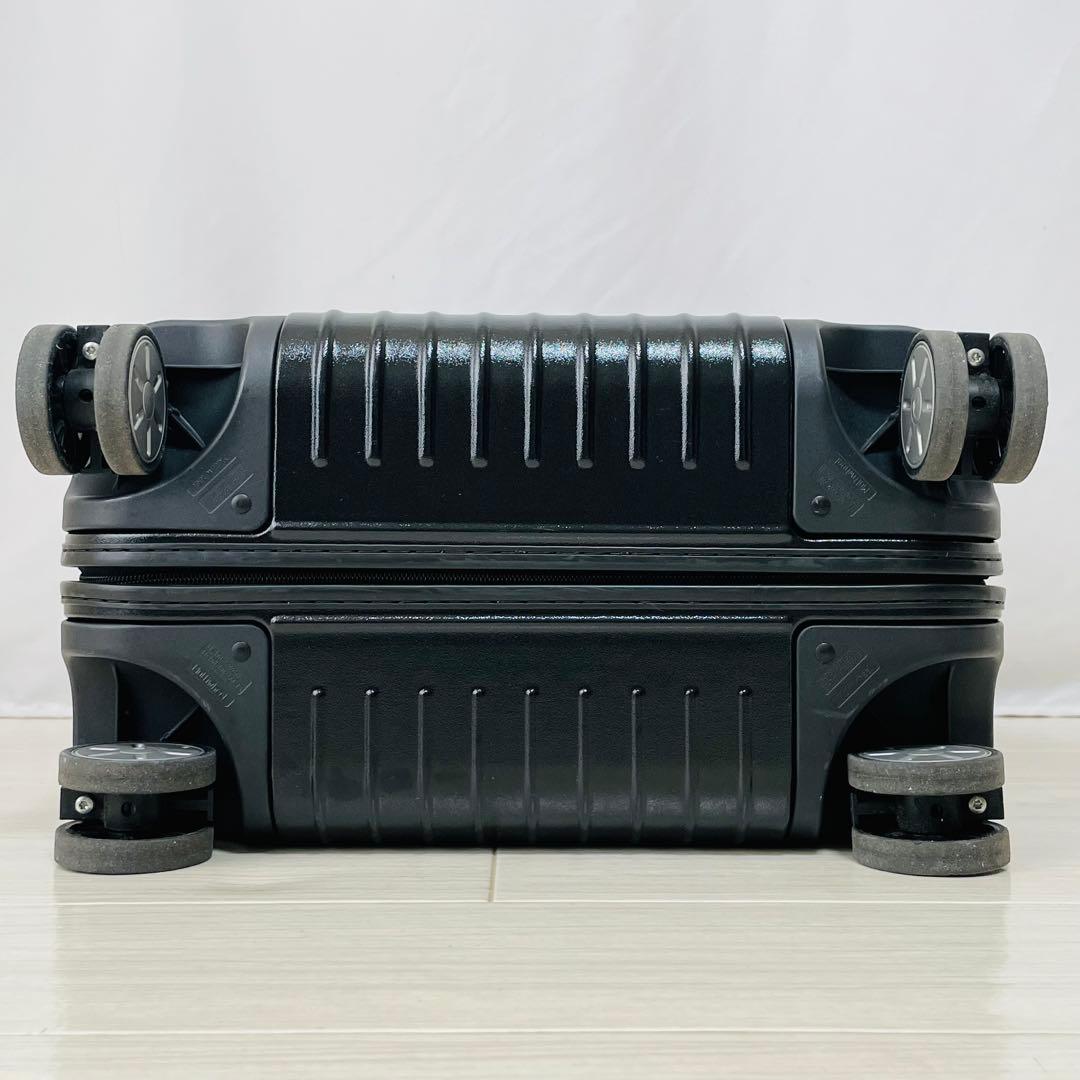 美品　リモワ　サルサ　63L 4輪　マットブラック　廃盤　Check-in M