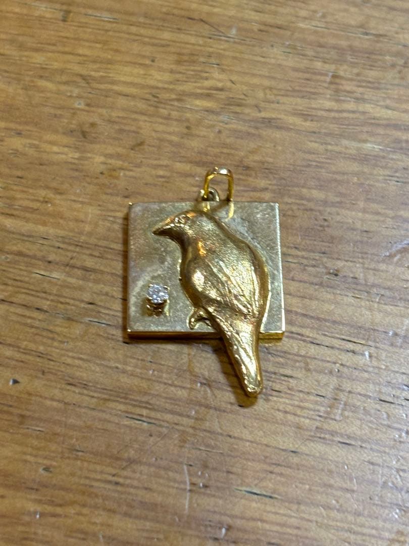 ペンダントトップ　18金　鳥