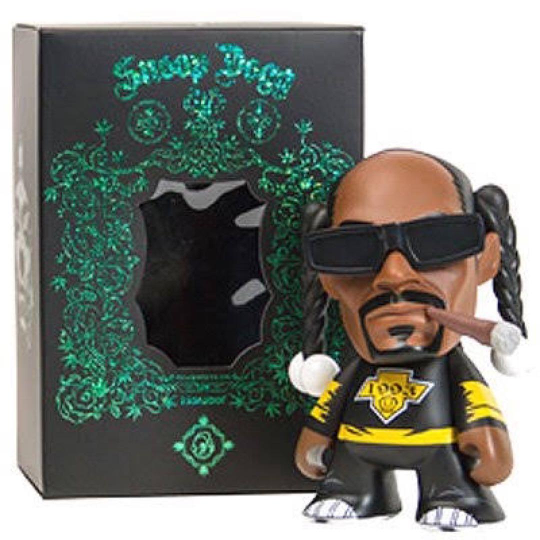 スヌープドッグ　フィギュア　SNOOP DOGG × KIDROBOT