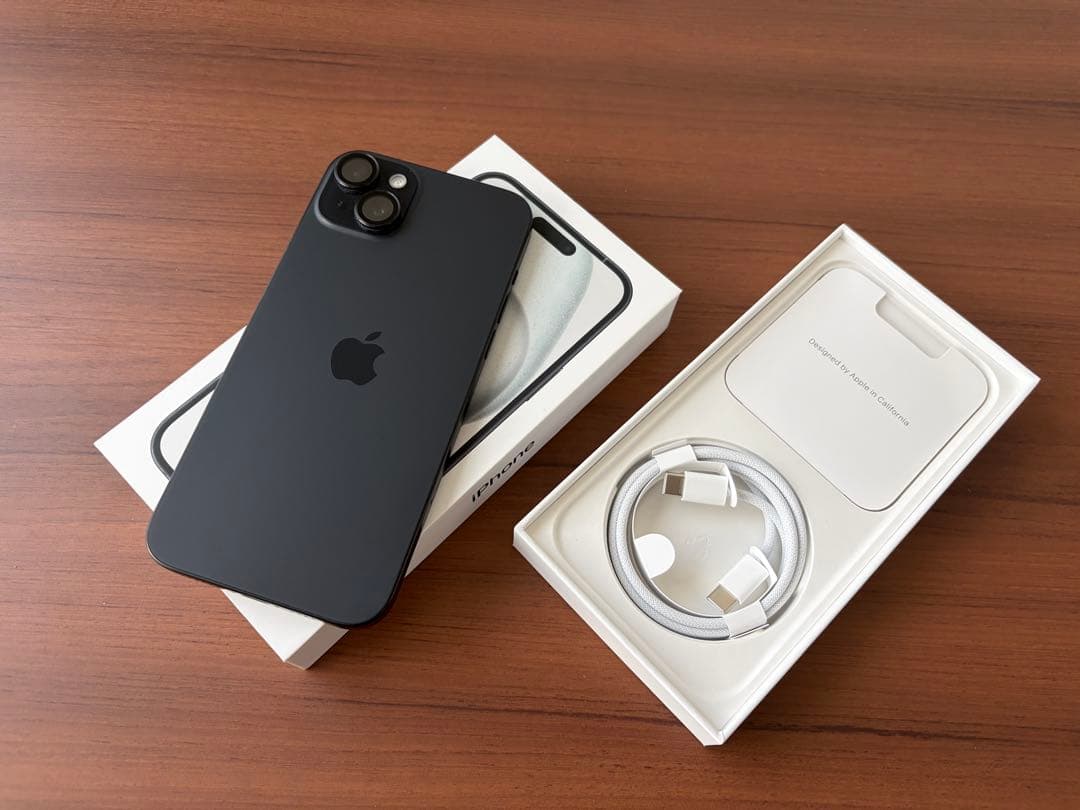 iPhone 15 Plus 128GB ブラック