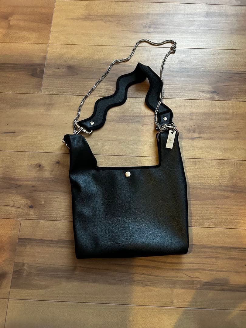 nori enomoto ブラック ショルダーバッグ　norienomoto