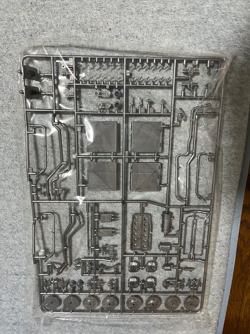 タミヤ　フェラーリ 641/2 (F190) 1/12スケール　未組み立て品