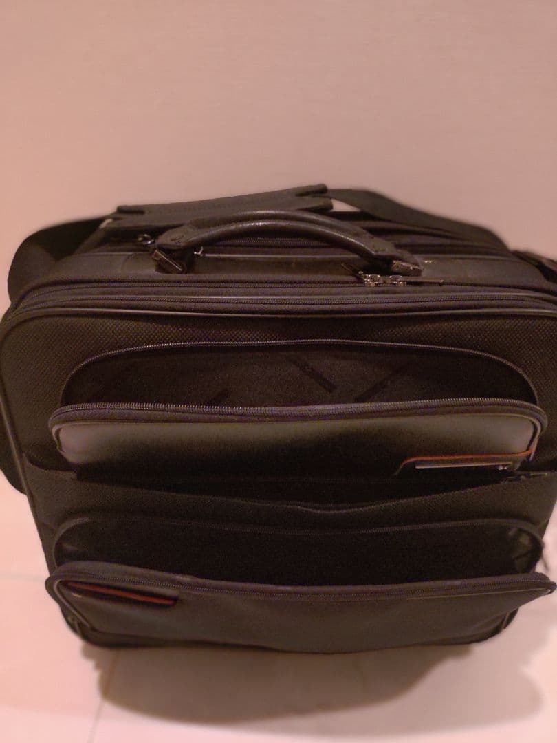 美品 人気 Samsonite 黒キャリーケース ビジネスバッグ ブリーフケース