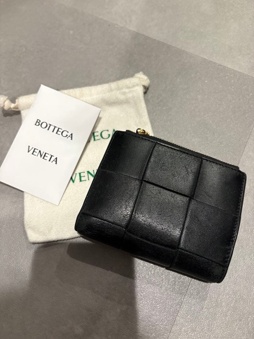 ※ysharrier ※Bottega Veneta二つ折り財布