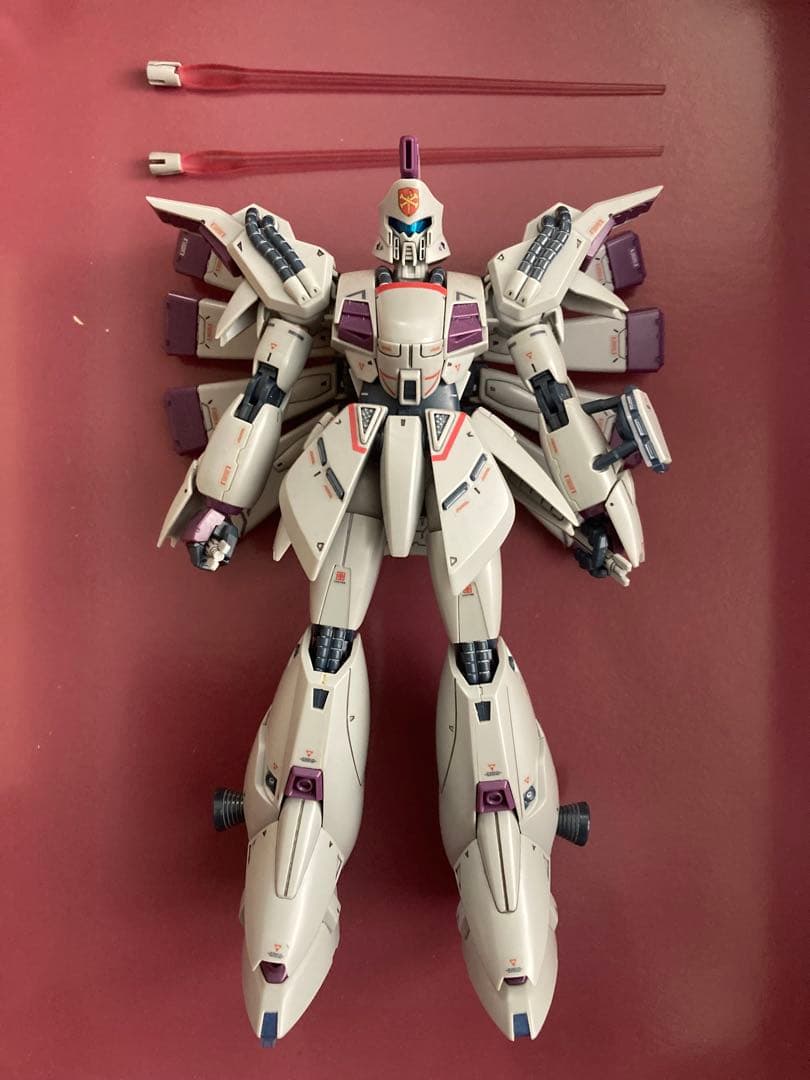 ビギナギナ？　ガンプラ ホワイト/パープル ミサイルポッド付き