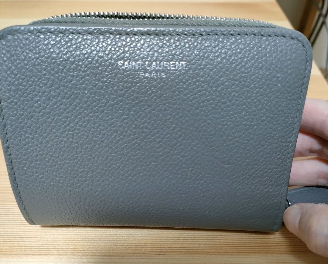 美品SAINT LAURENT グレー 二つ折り財布