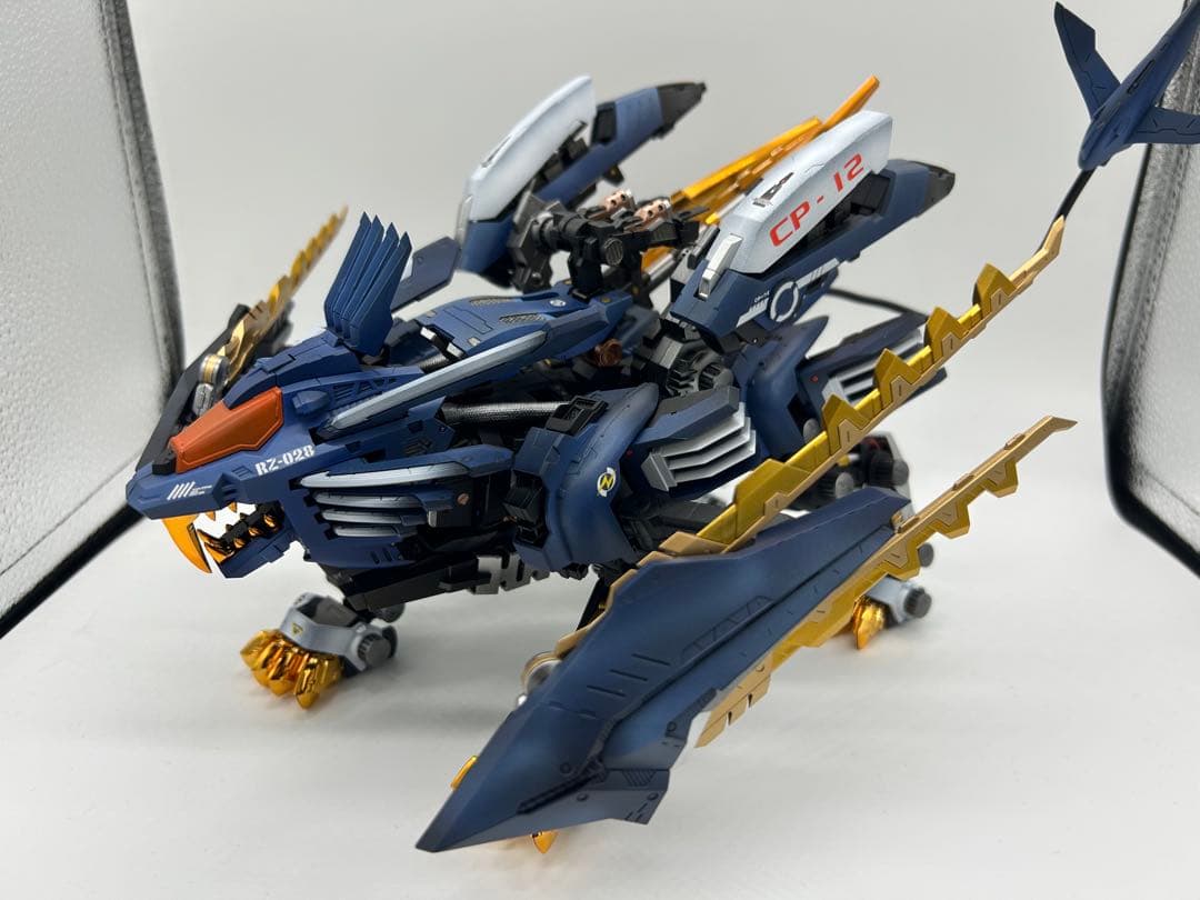 ゾイド　コトブキヤ　HMM ブレードライガーAB バン仕様風　メッキパーツ使用