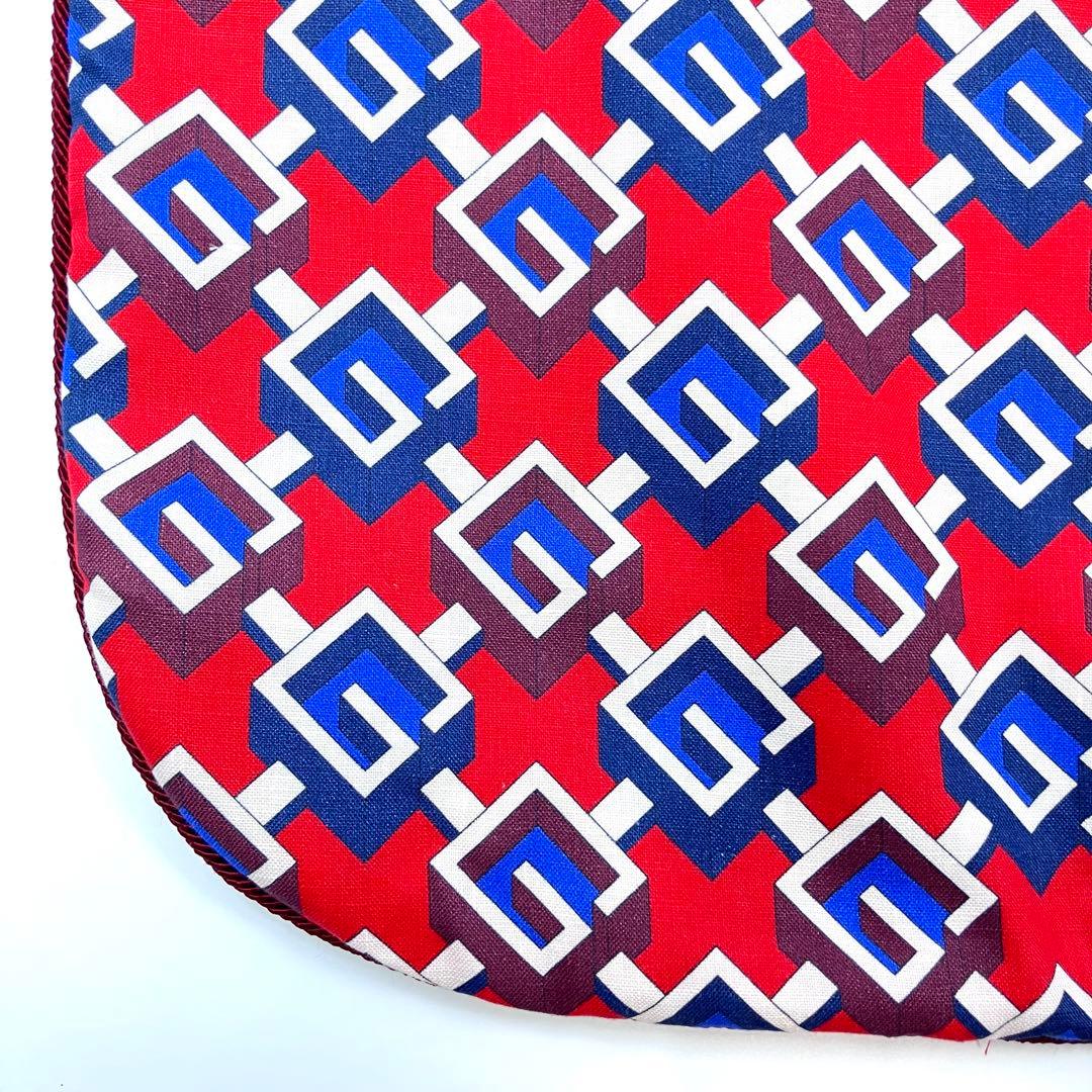 ✨未使用品✨GUCCI ガーメント レッド　ジオメトリックG