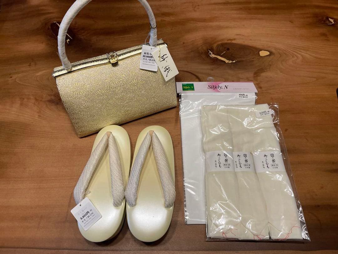 紗織[未使用]タグ付き 礼装用 和装用バッグ・草履・こしひも・半衿セット
