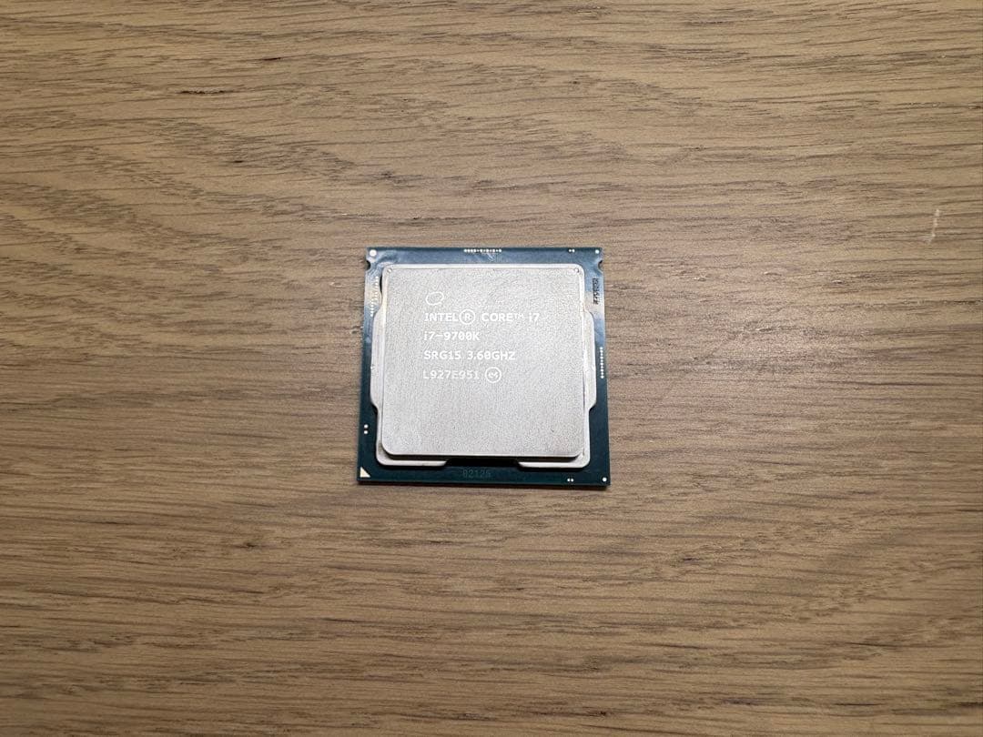 Intel Core i7-9700K 動作確認済