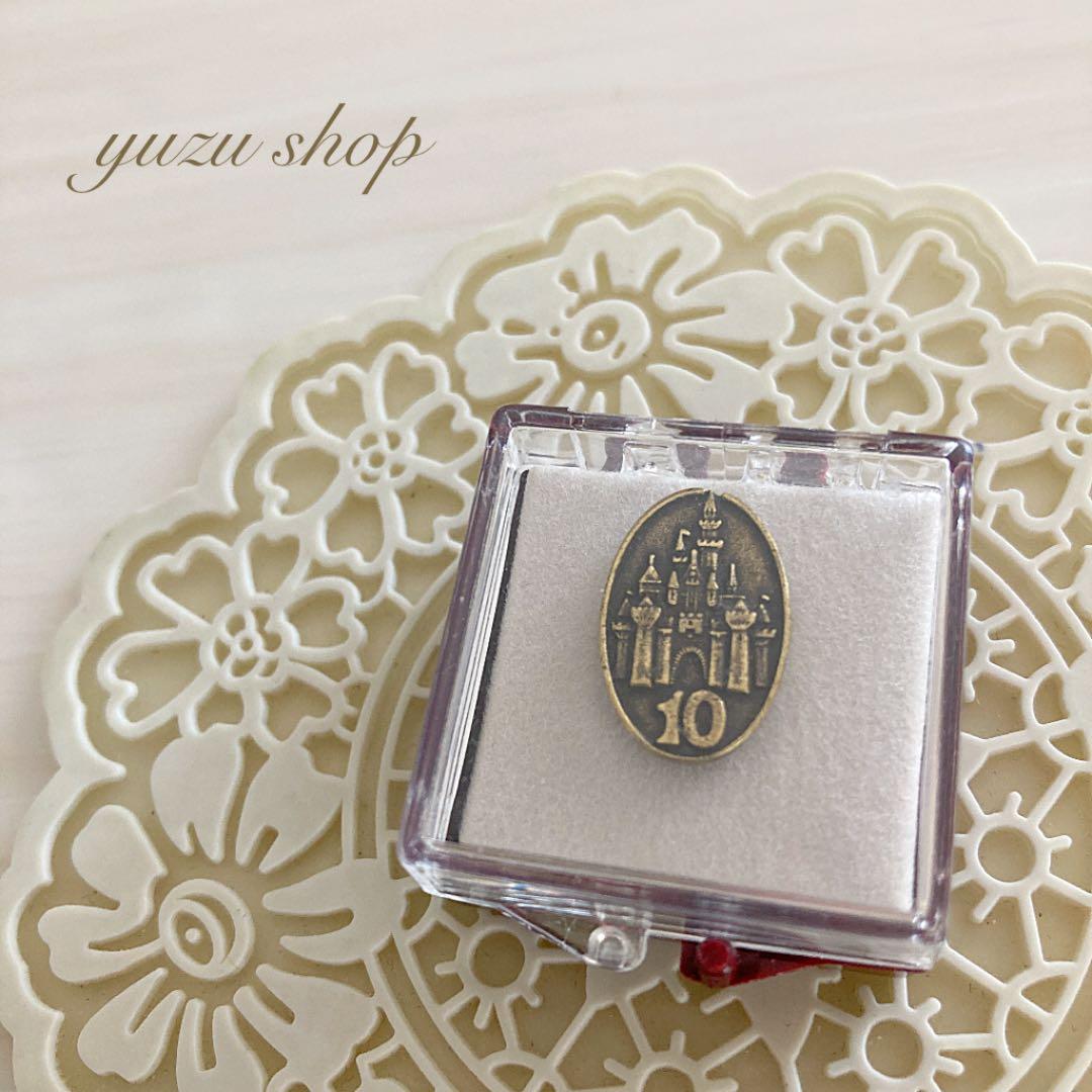 レア＊『120番』シンデレラ城。キャストさんの非売品バッチ！。・＊