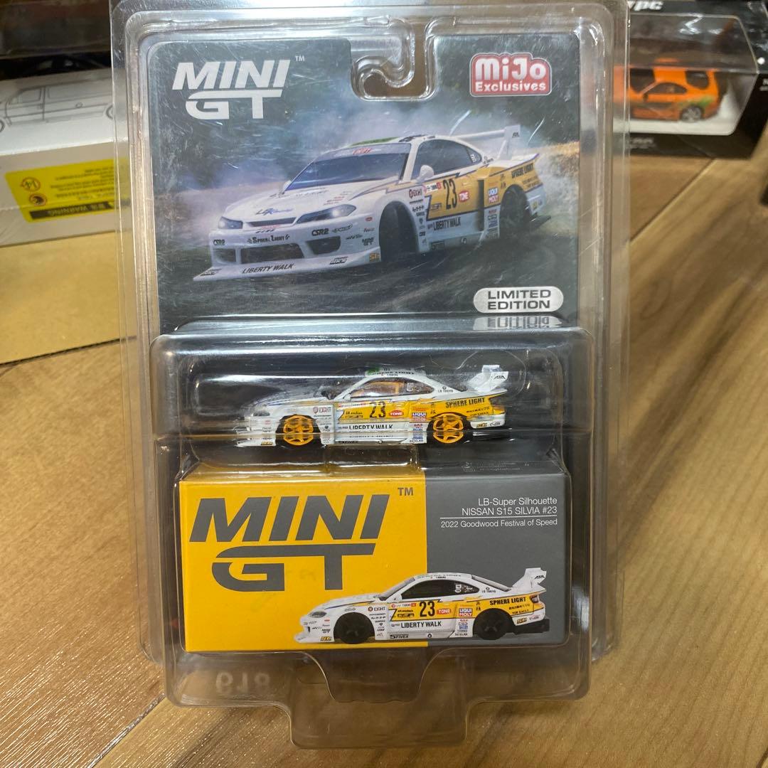 MINI GT Nissan S14 Silvia 23 チェイス