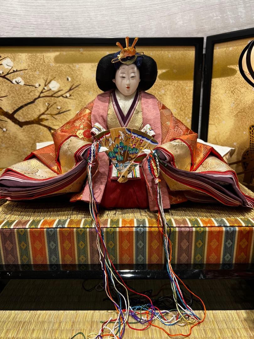 雛人形セット 桜の装飾付き