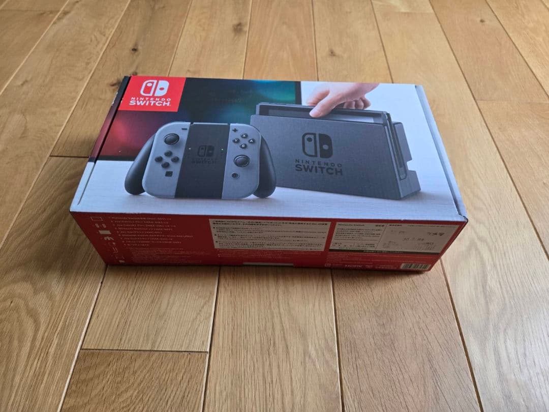 Nintendo Switch 本体(Joy-Conグレー) セミハードケース付