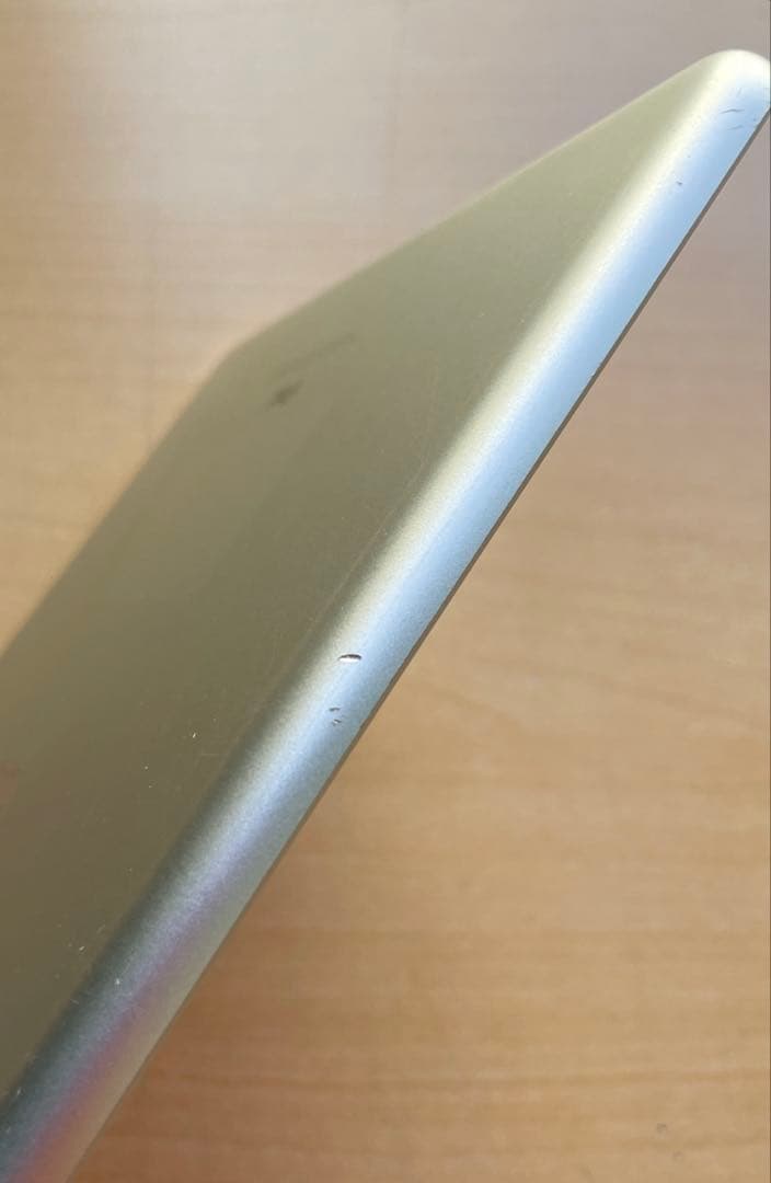 iPad 第6世代　A1893　Wi-Fiモデル　シルバー　32GB #2