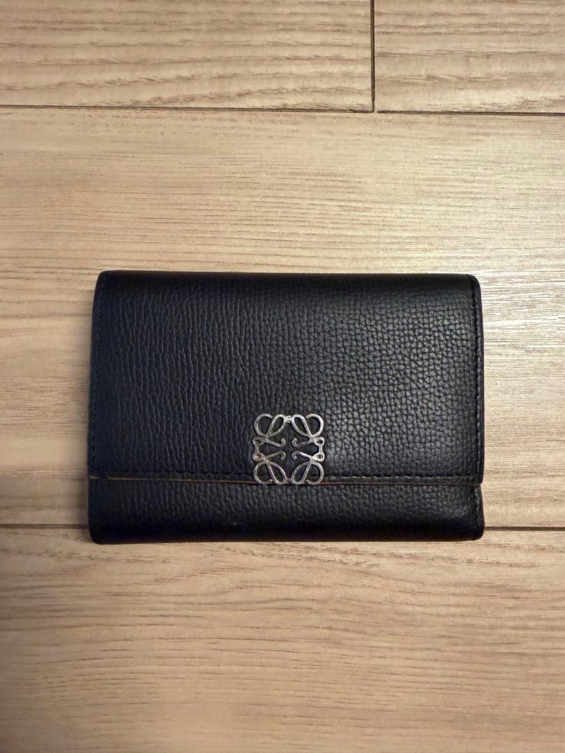 ロエベ 財布　黒　三つ折り財布