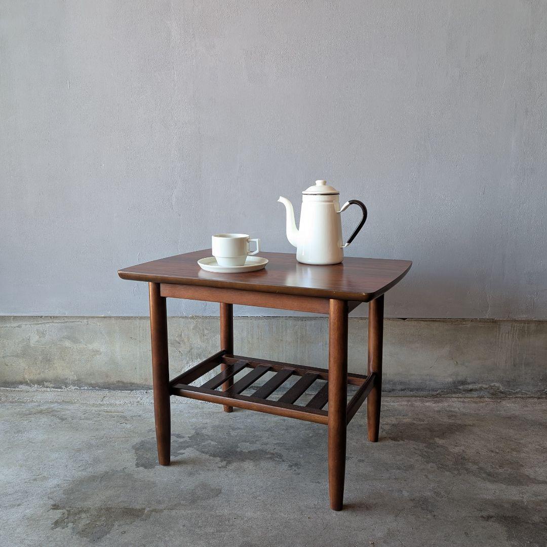 【古家具】カリモクのミッドセンチュリー調サイドテーブル　ナイトテーブル