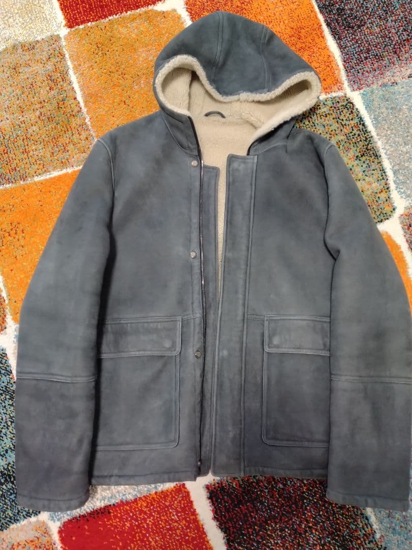 ムートンコート　フード付