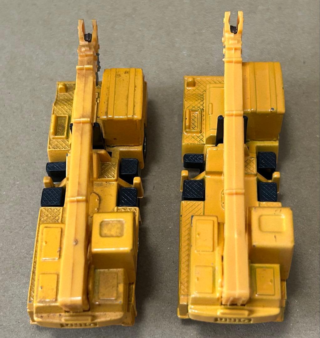 トミカ UDユニックトラッククレーン 2台セット