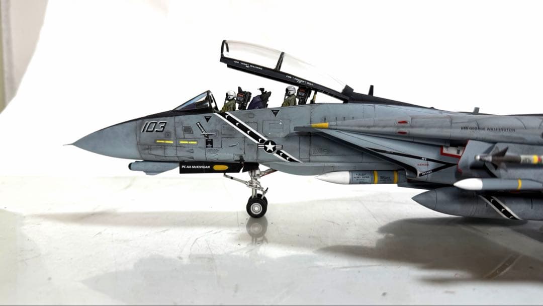 タミヤ1/48 F-14D TOMCAT ジョリーロジャース仕様VF-103
