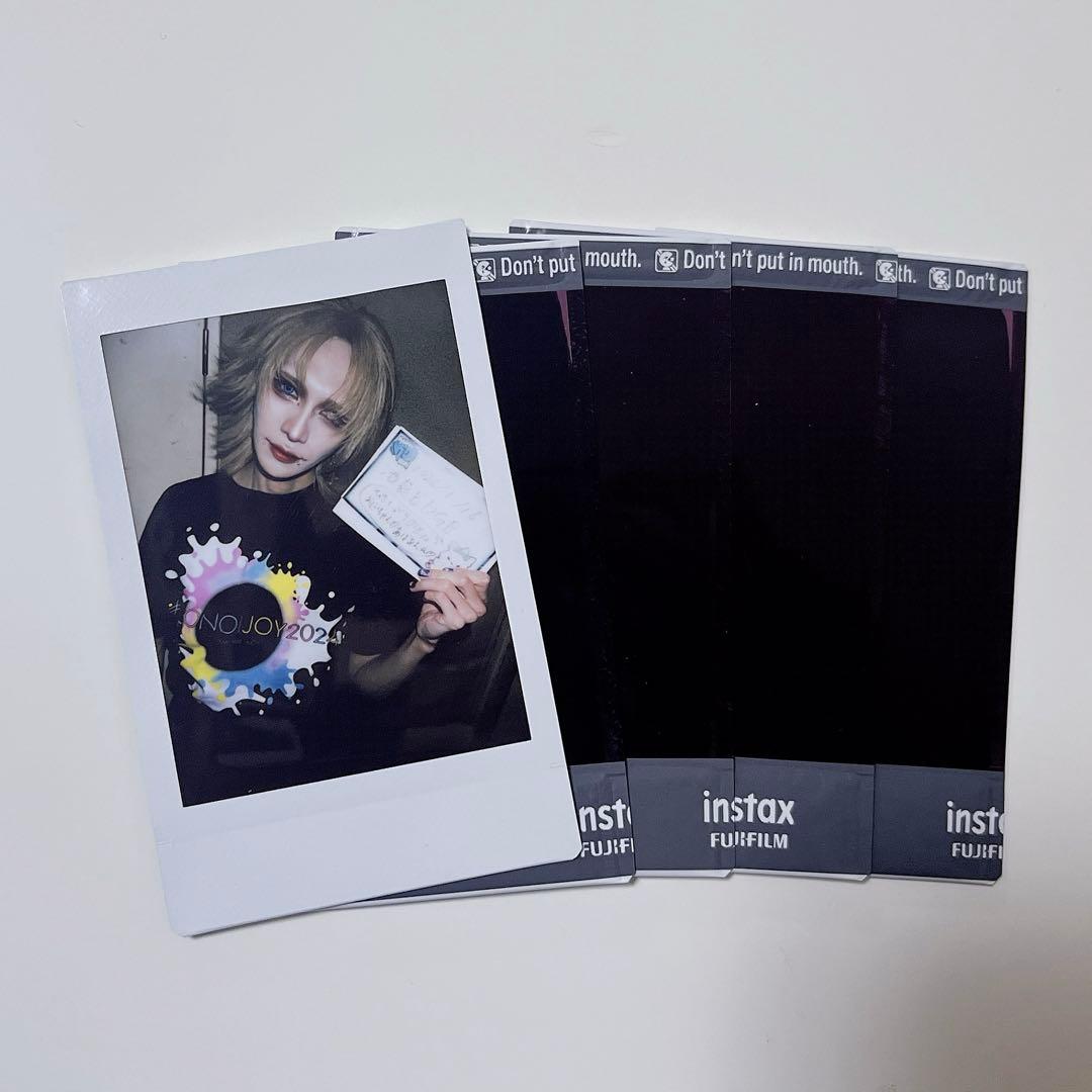 水田魔梨　チェキ