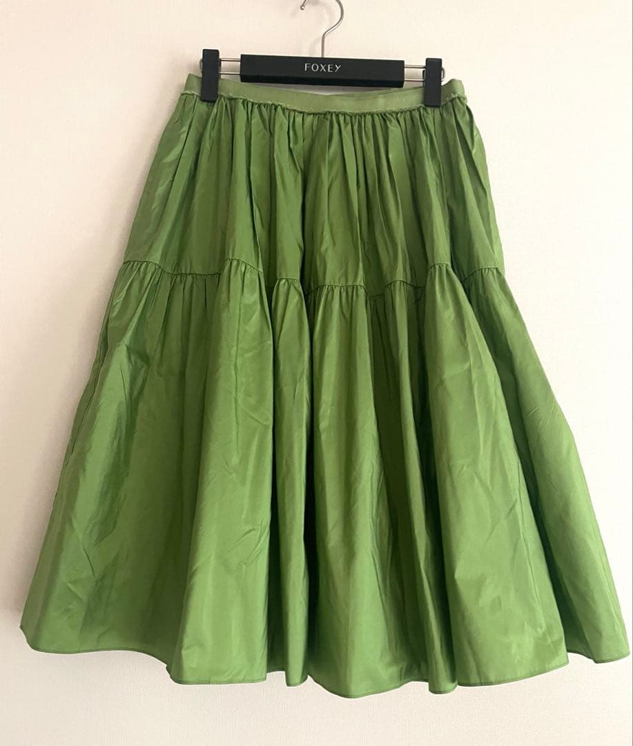 FOXEY シルクタフタスカート　DOLLY NOIR