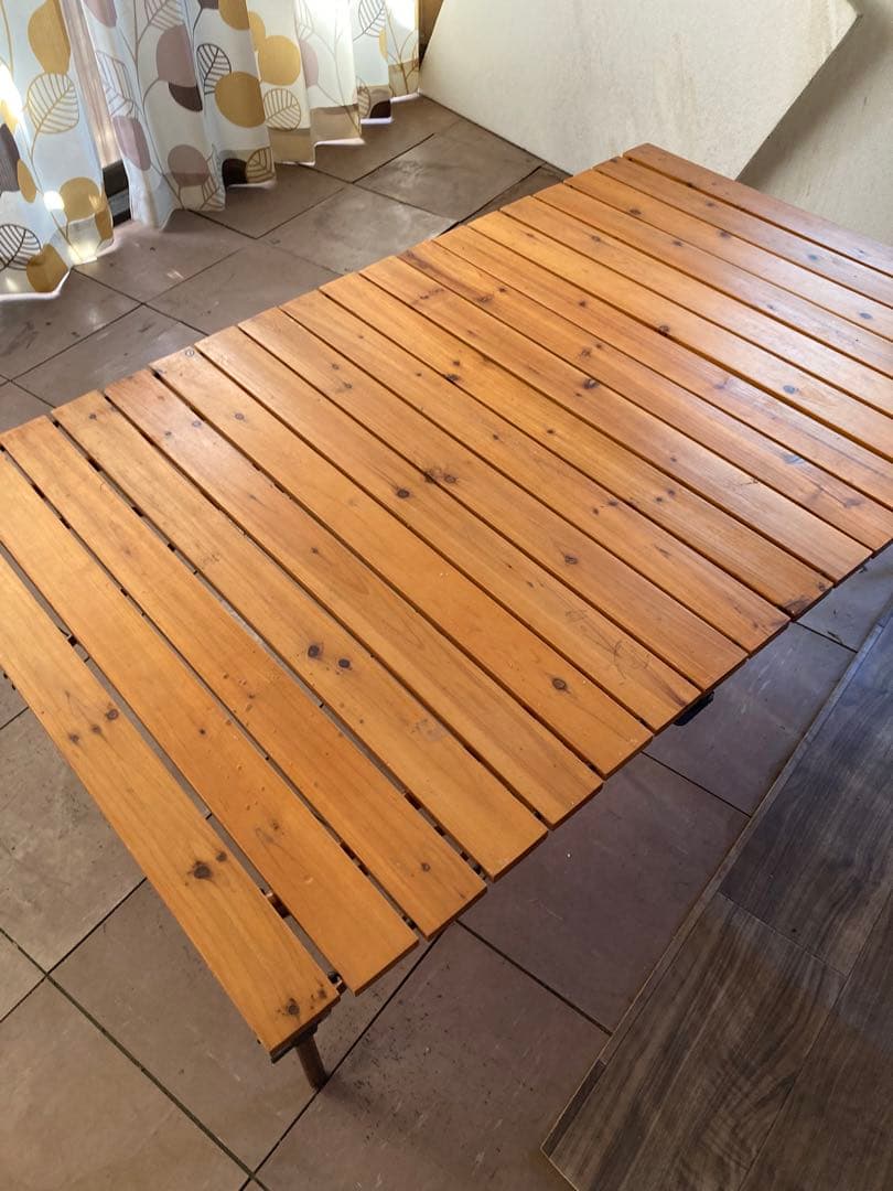 Coleman 折りたたみ木製テーブル