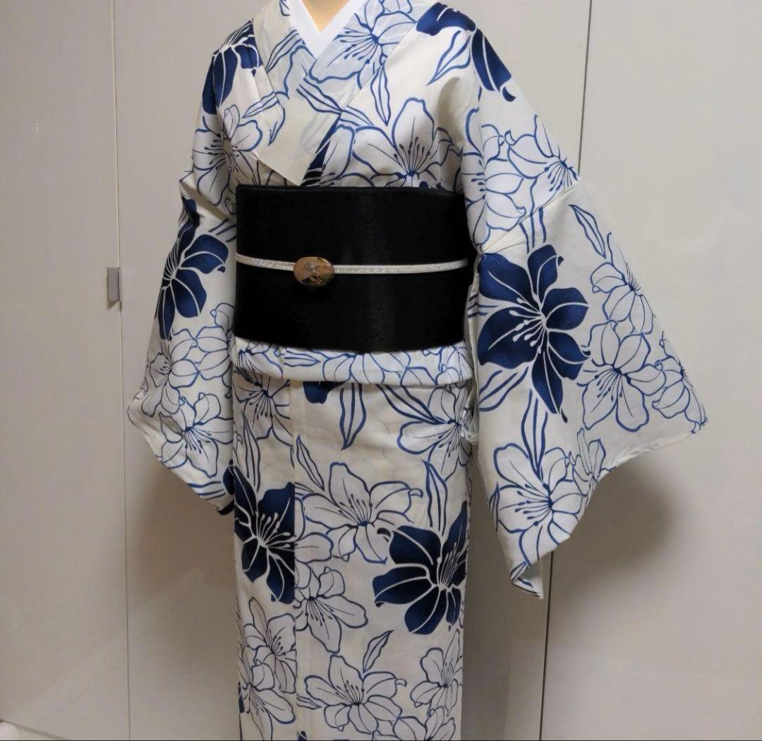 浴衣　ゆかた Mサイズ　ユカタ 綿100%　白✖️ネイビー 花 浴衣単品販売 M