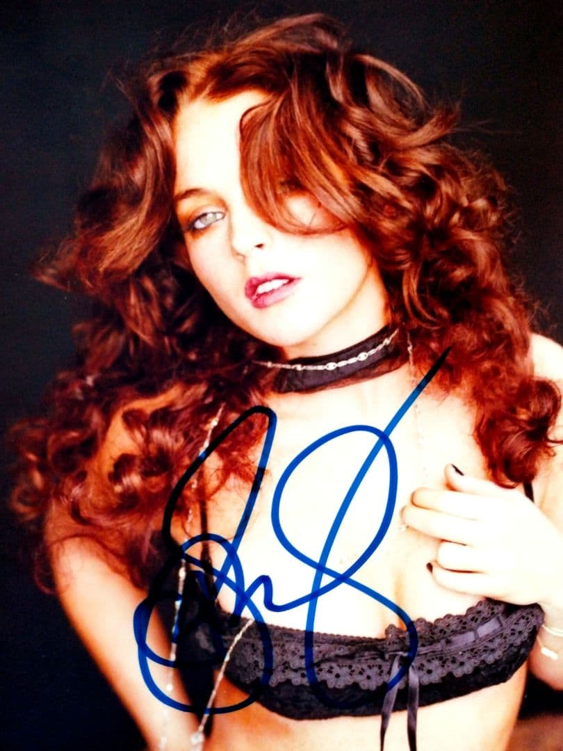 セール中…リンジー・ローハン直筆サイン入り2Lサイズ写真…