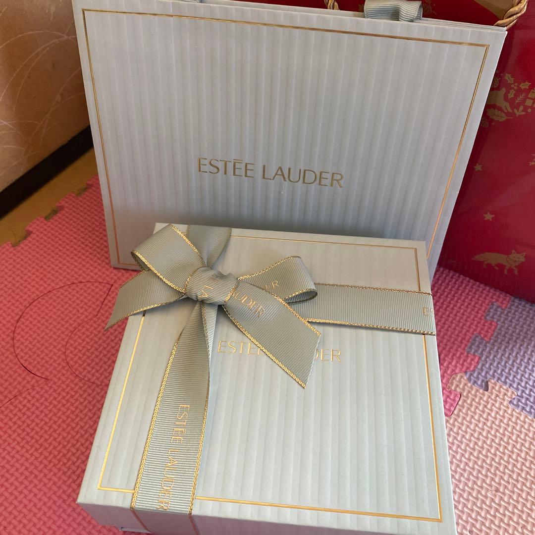 ESTÉE LAUDER アドバンスナイトリペア2025ハッピーバック