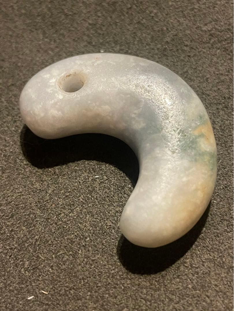 古墳時代 翡翠勾玉 出土品