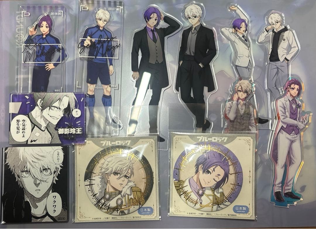 ブルーロック　凪誠士郎　御影玲王　アクリルスタンド　缶バッジ　アクリルブロック