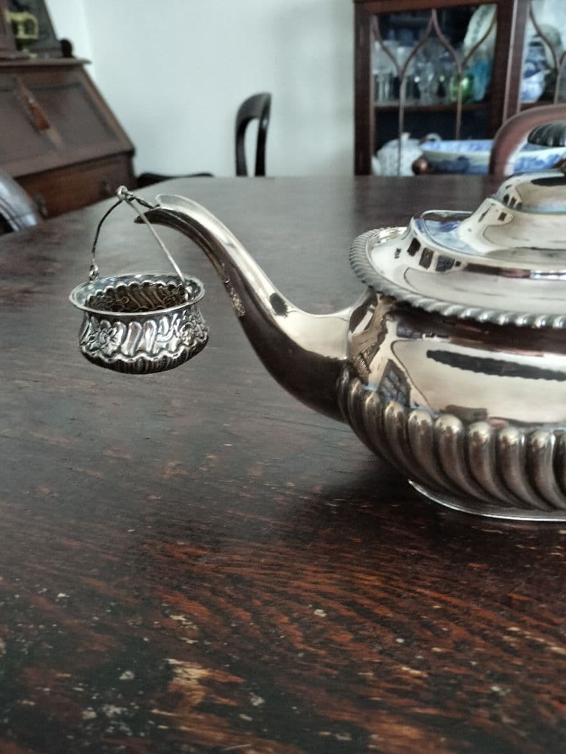 イギリスアンティーク銀の茶濾し