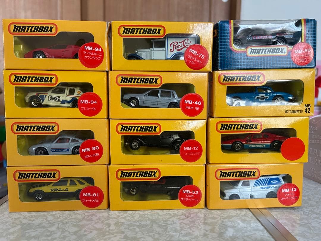 専用　マッチボックス ミニカーセット 12種