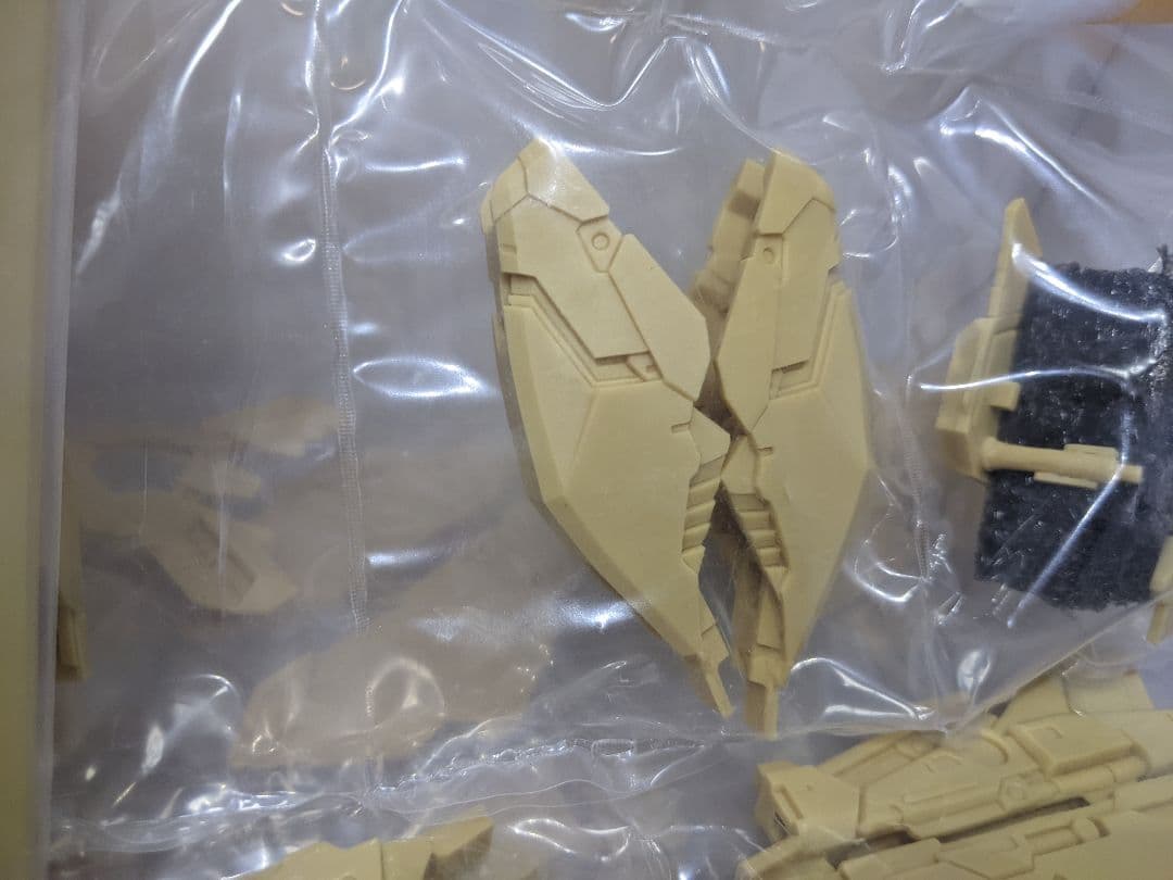 Fortune Meow’s Studio 1/100 MG RX-93 V