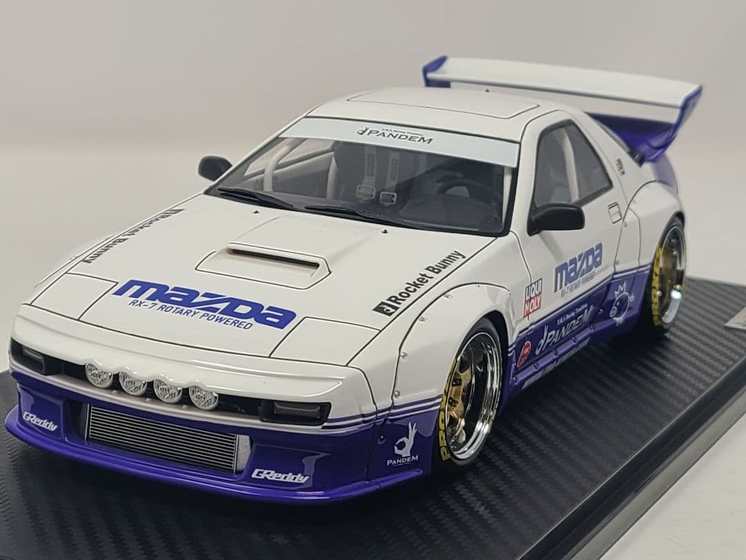ミニカー 1/18 PANDEM RX-7 (FC3S)