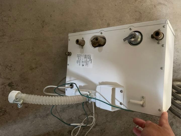 TOTO電気湯沸かし器