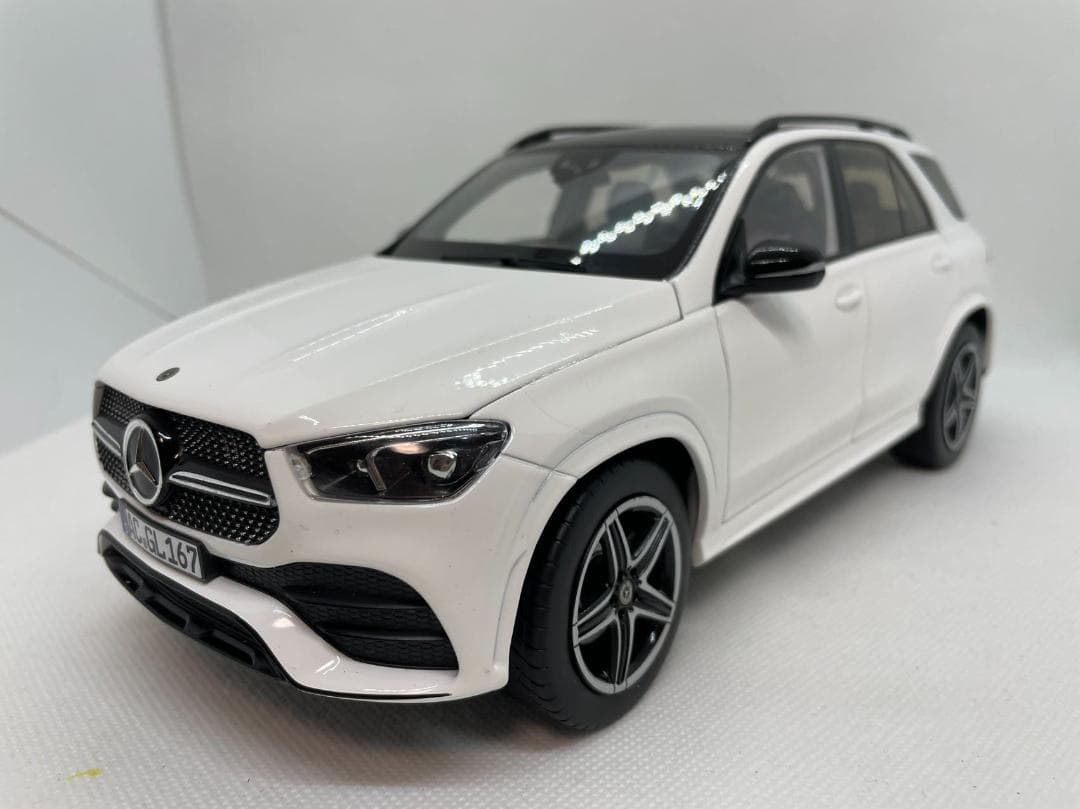 204-018 ノレブ 1/18 メルセデスベンツ GLL 2019 White
