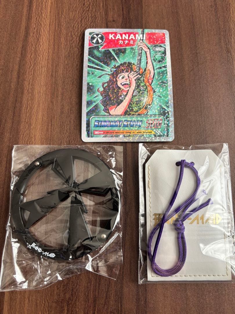 BAND-MAID CARABINER KANAMIカード レザーお守り