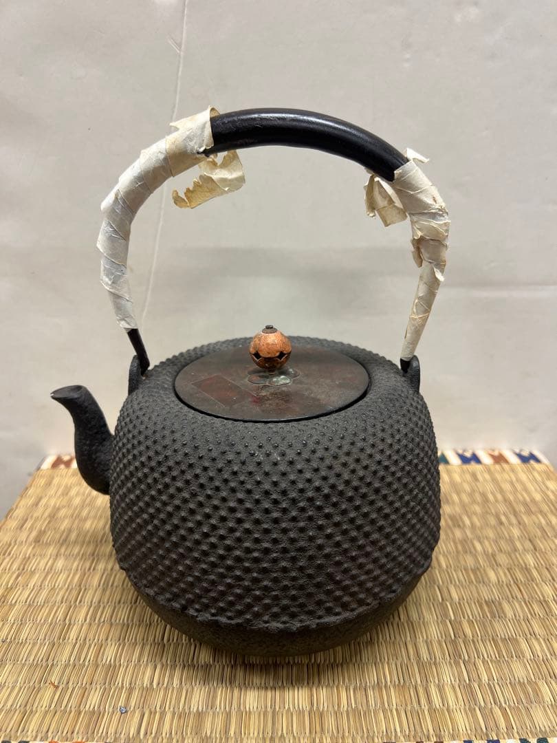 鉄製 鉄瓶 凹凸デザイン