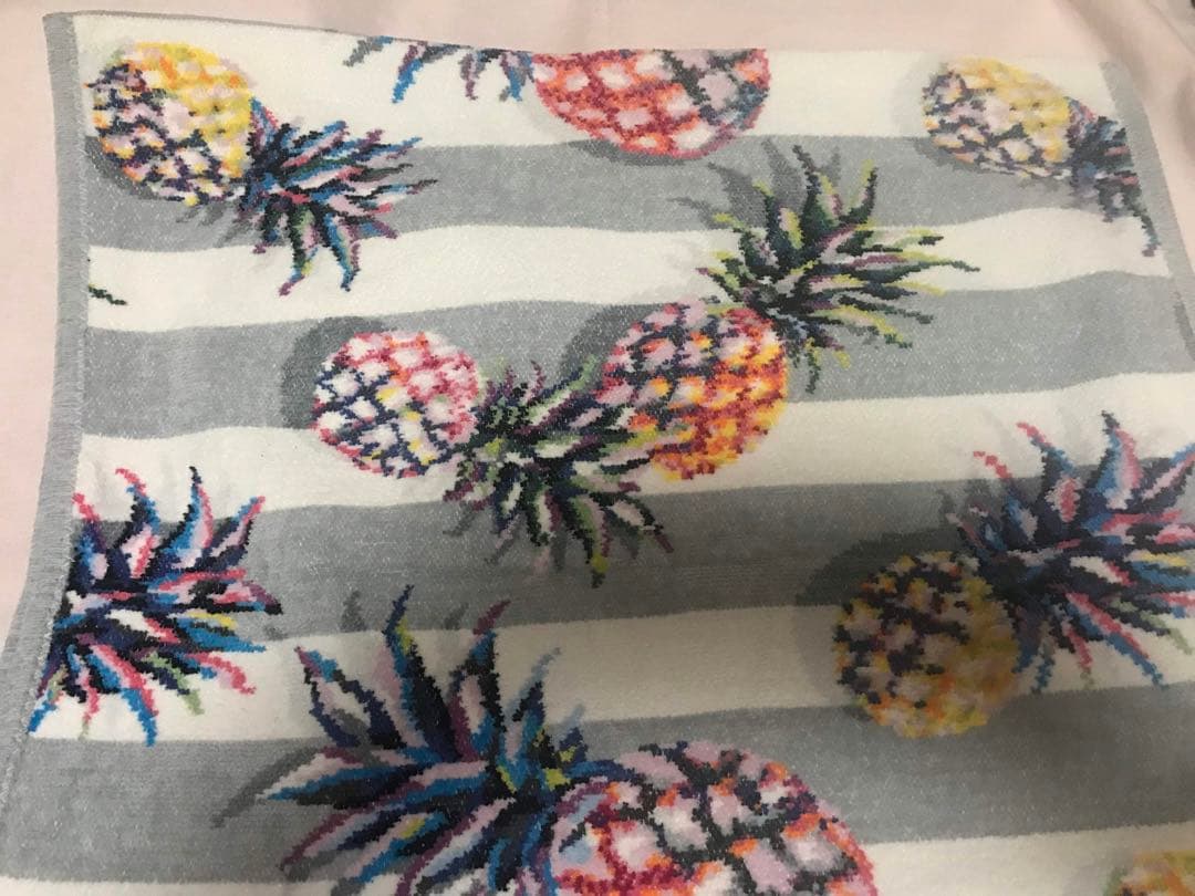 【新品未使用】フェイラー　パイナップルバカンス　スポーツタオル