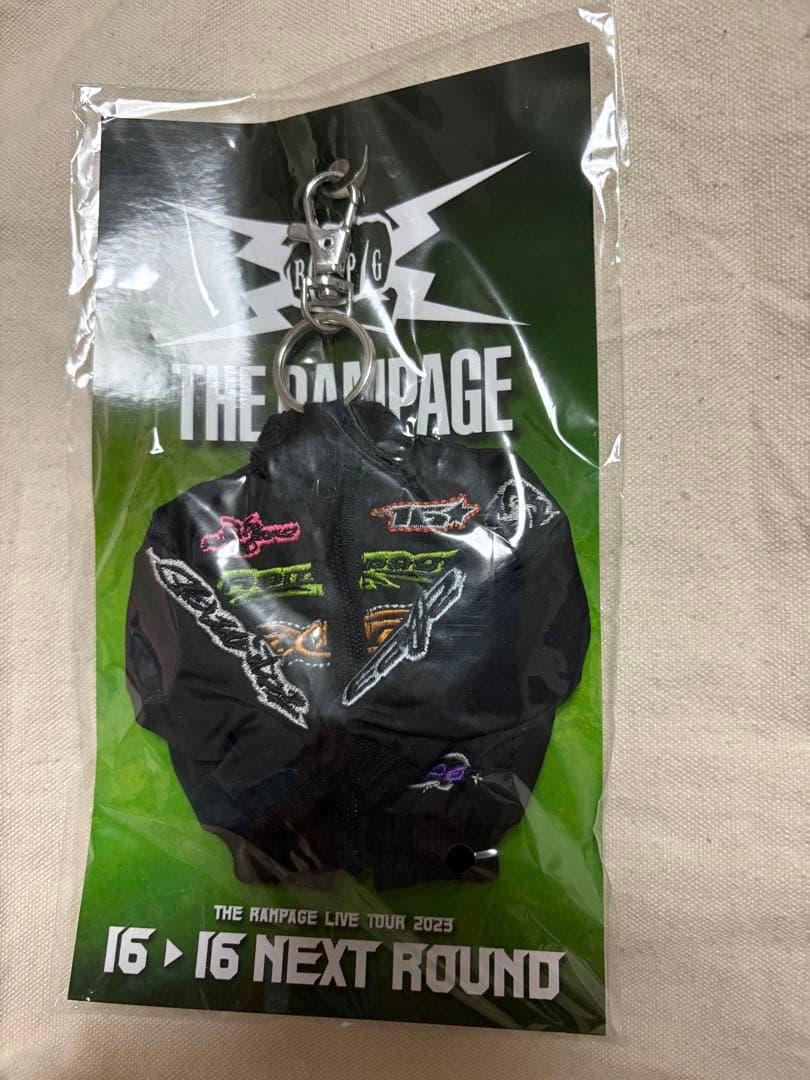 yTHE RAMPAGE　16 ジャケットキーホルダー 2つセット
