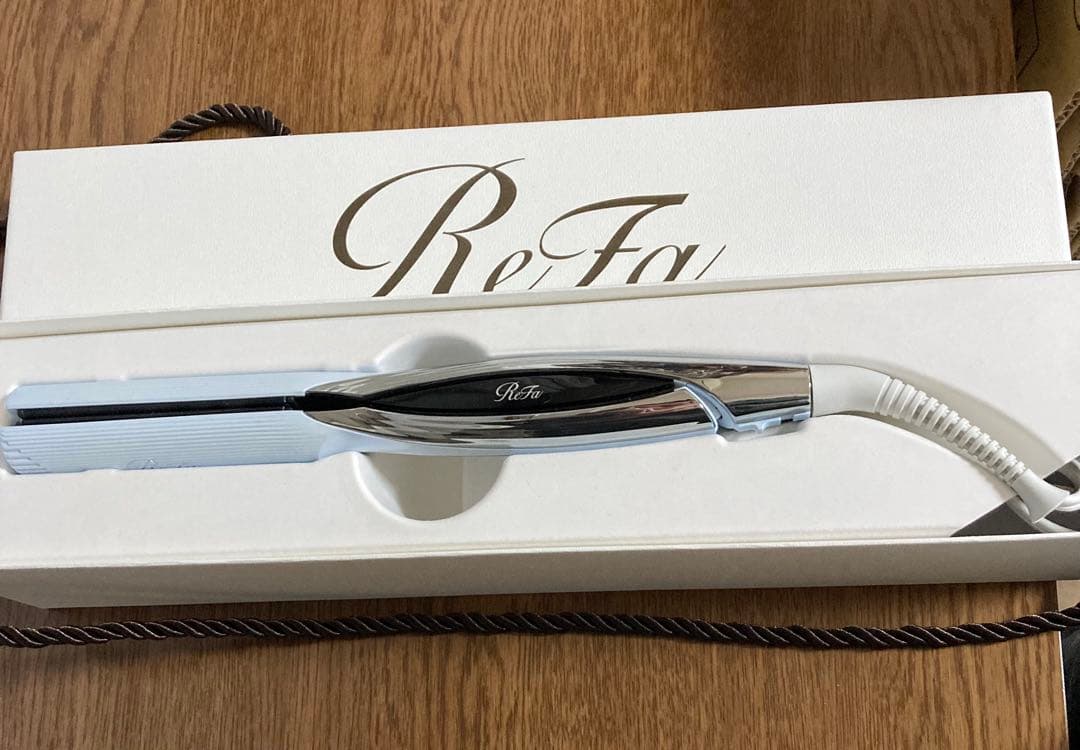 ⭐︎ほぼ新品⭐︎ ReFa ストレートヘアアイロン RE-BM-02A ホワイト