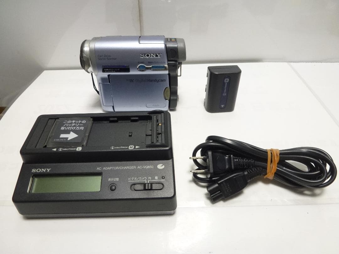 動作品Mini DV　ソニー　デジタルビデオカメラ　SONY DCR-TRV22