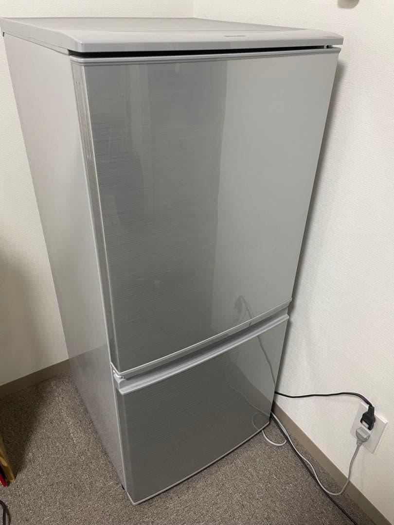 【最終価格】シルバー冷蔵庫　両開き対応　SJ-D14C-S