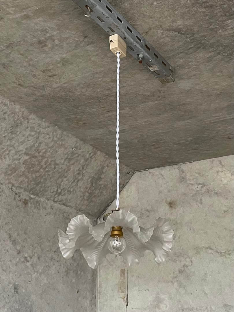 87. 40’s フランスアンティーク　古民家 ガラスシェードペンダントランプ